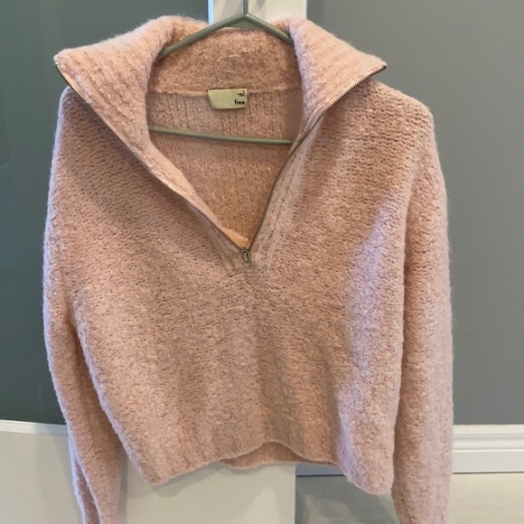 💗 Aritzia Wool Sweater 💗 - Picture 2 of 2